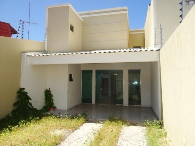 #0183 - Casa para Venda em Fortaleza - CE - 1
